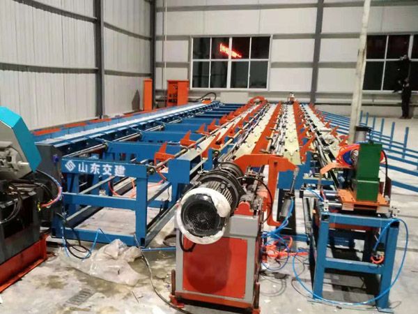 鋸切套絲打磨生產線