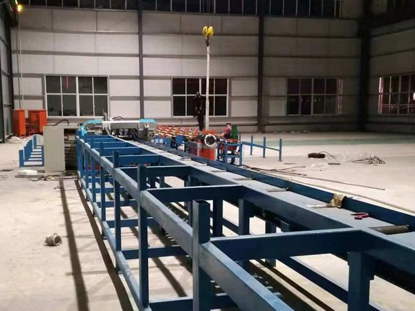 鋸切套絲打磨生產線