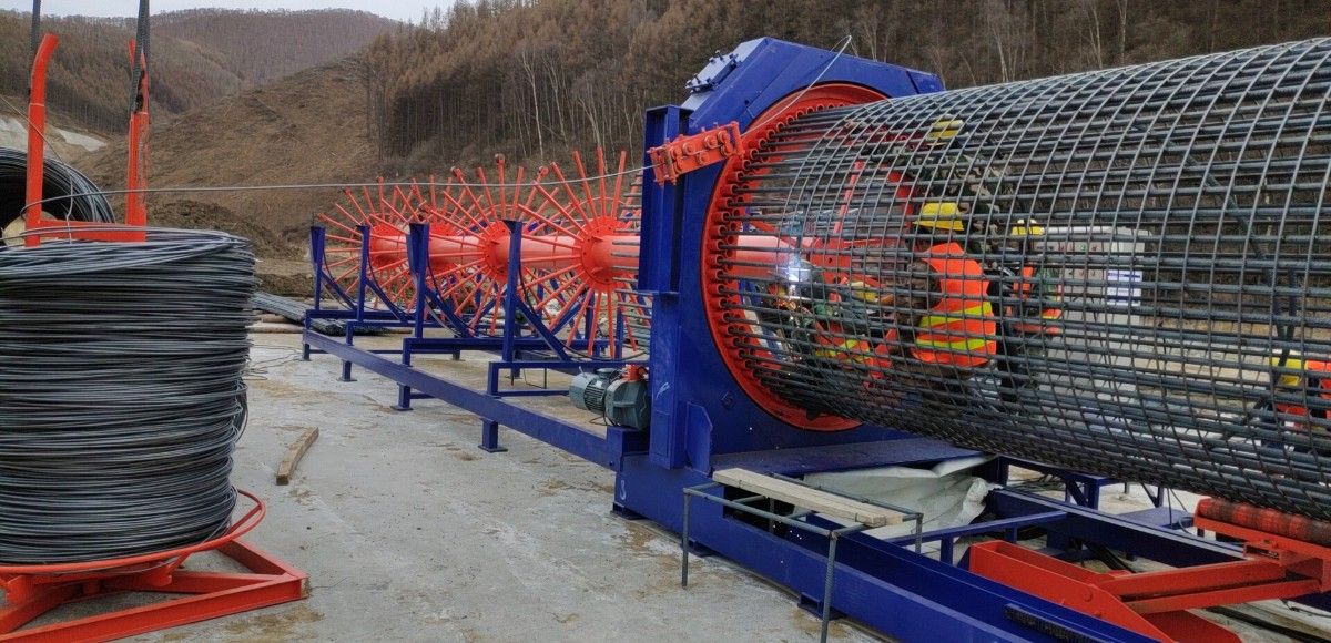 了解全自動鋼筋籠滾焊機的分類特點及減少使用磨損方法